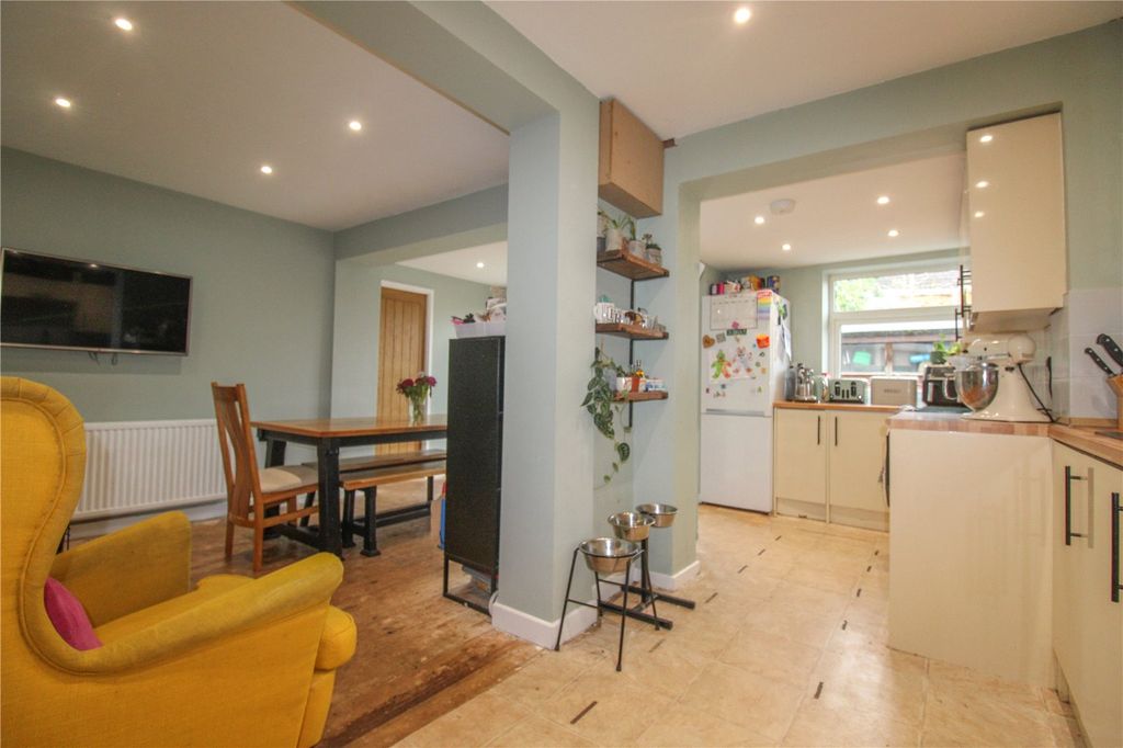 Property photo 3 of 14 Picture No. 12