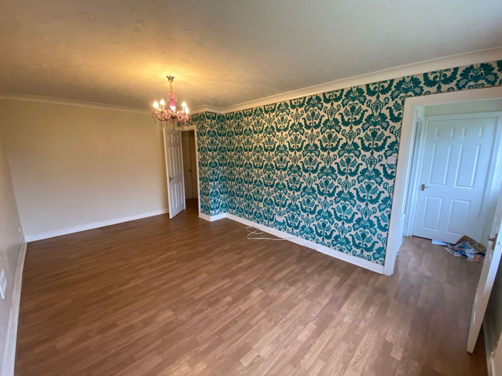 Property photo 2 of 12 Image