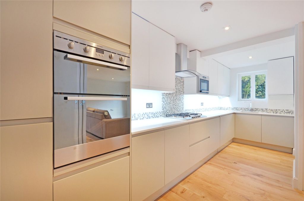 Property photo 3 of 14 Picture No. 20