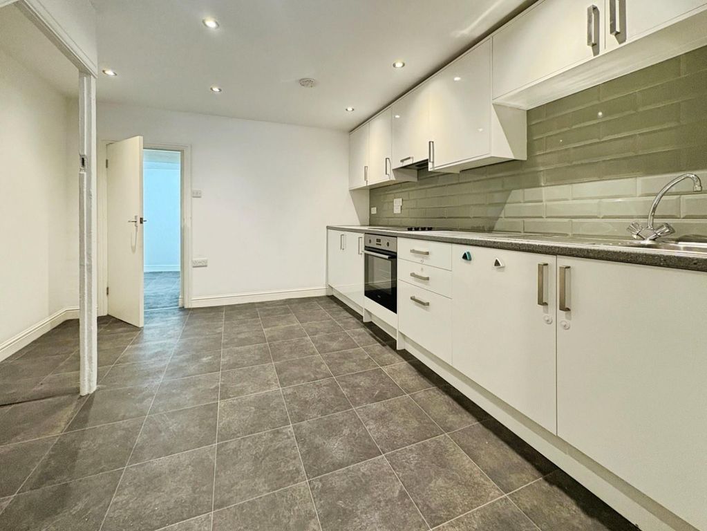 Property photo 2 of 14 1E66585c-Img_1251.Jpg