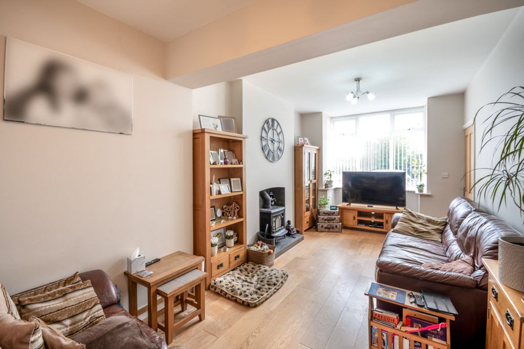 Property photo 2 of 13
