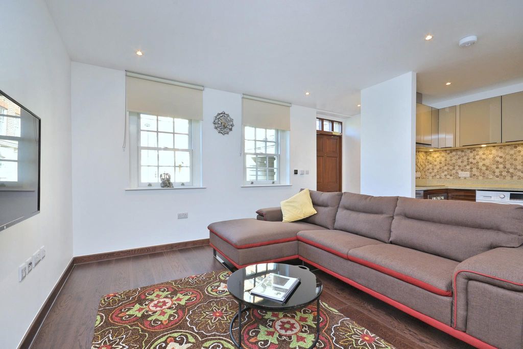 Property photo 2 of 7 Image