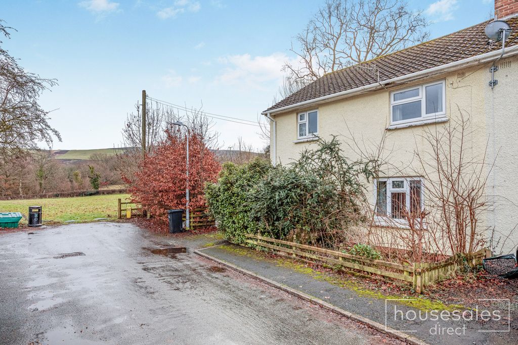 Property photo 3 of 21