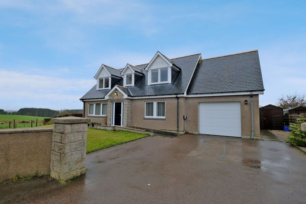 Property photo 1 of 32