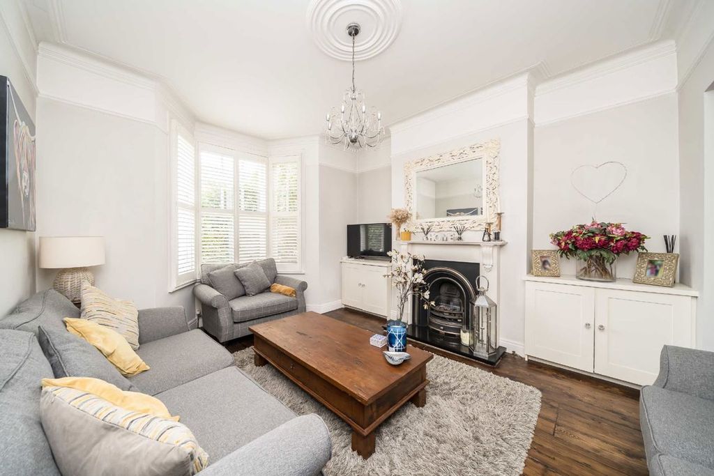 Property photo 2 of 12