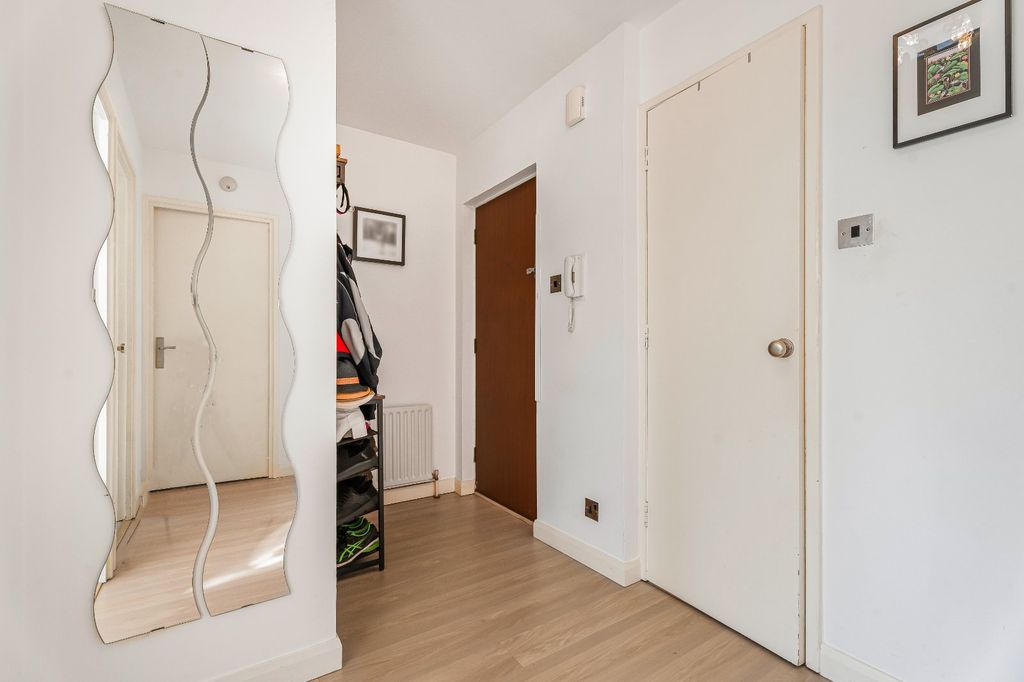 Property photo 3 of 29