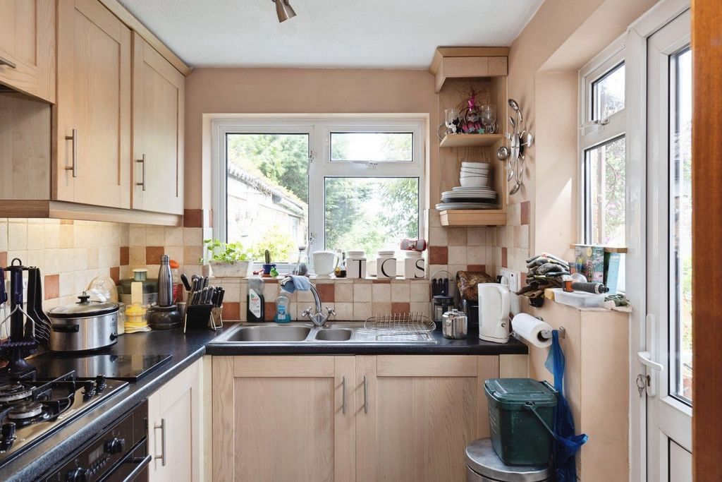 Property photo 3 of 20