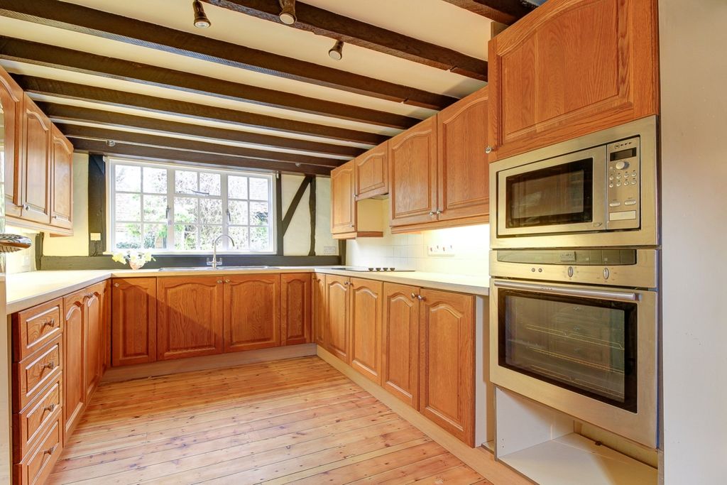 Property photo 3 of 11 Lrg_Springfield300-12