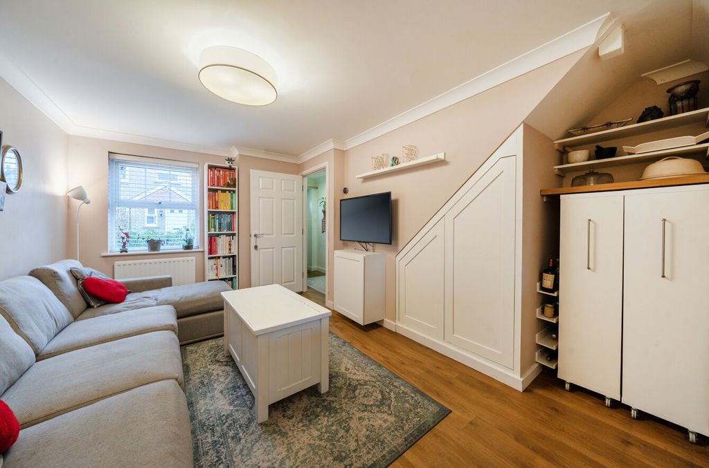 Property photo 3 of 12 1420913-16-69Aaee...