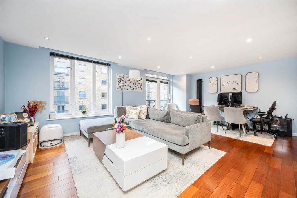 Property photo 2 of 9