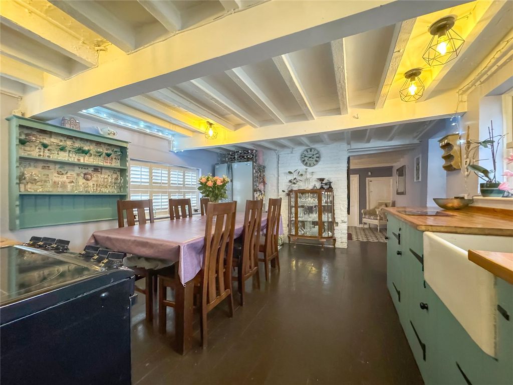 Property photo 3 of 26 Kitchen Diner
