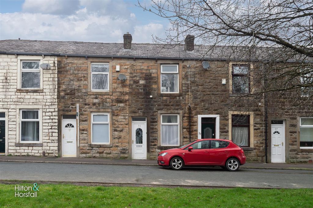 Property photo 1 of 9 Bread Street