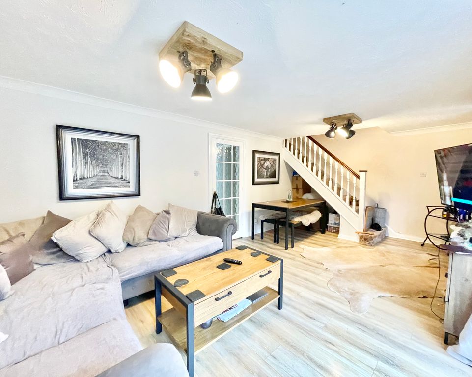 Property photo 3 of 8