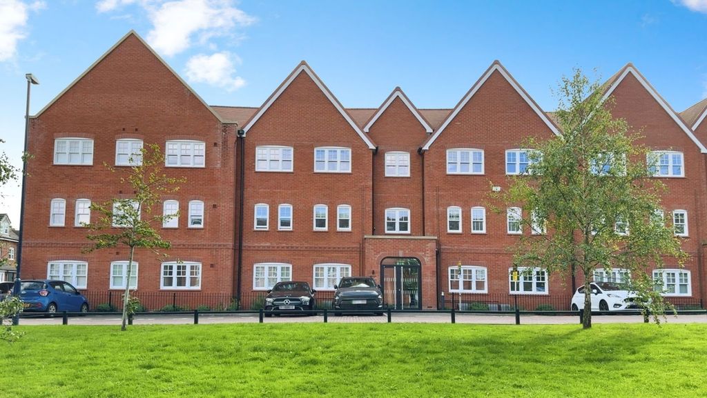 Property photo 1 of 12