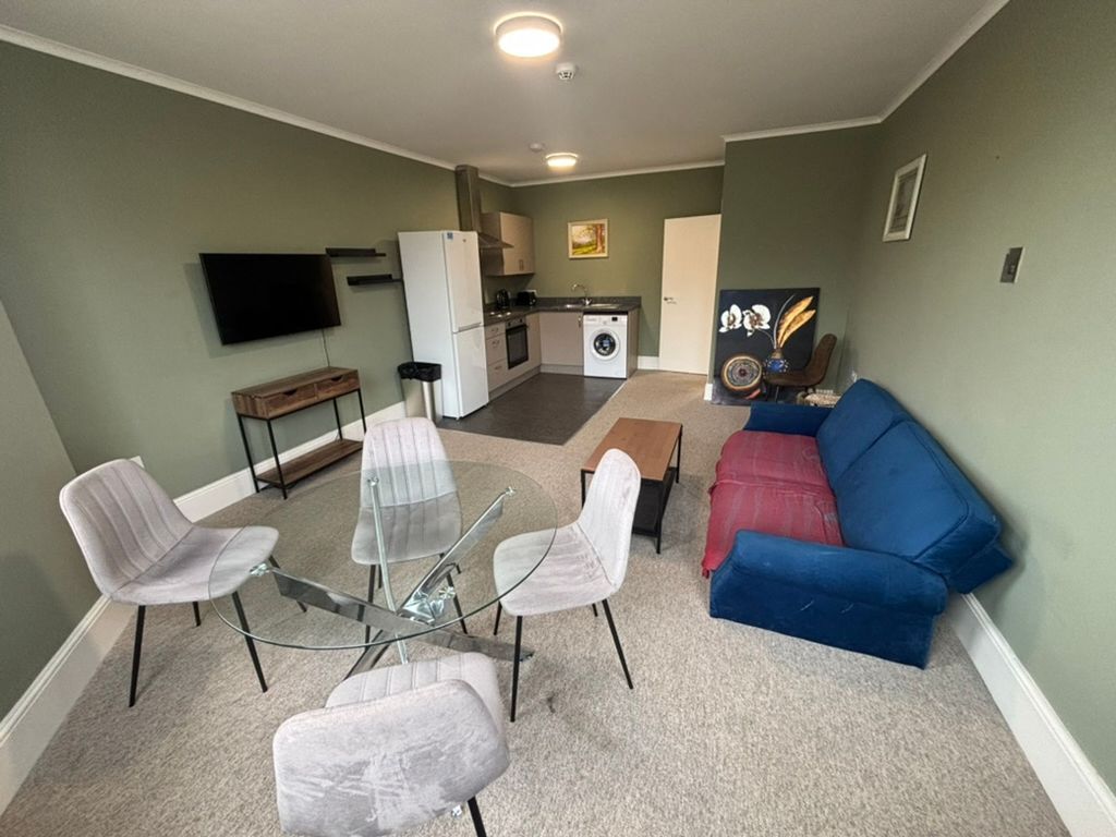 Property photo 1 of 6