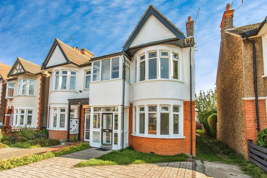 Property photo 1 of 17 Exterior