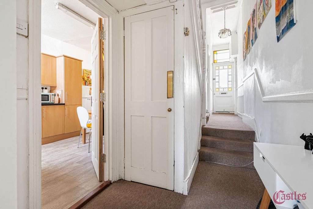 Property photo 2 of 13 Hallway