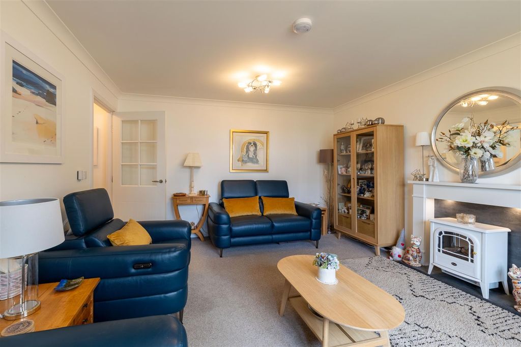 Property photo 3 of 21 S003.Jpg