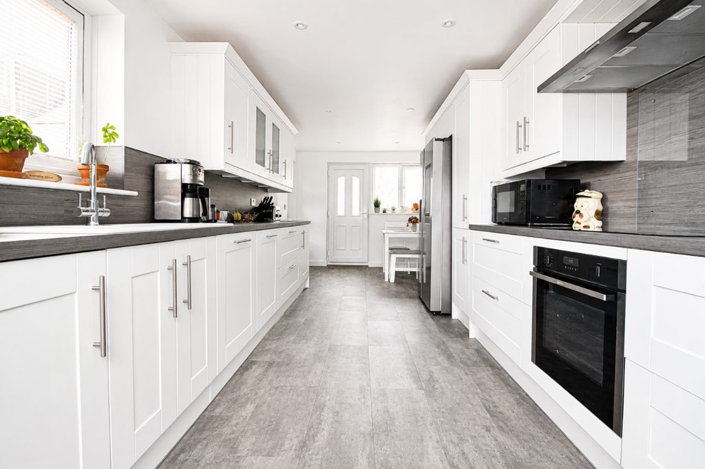 Property photo 3 of 34