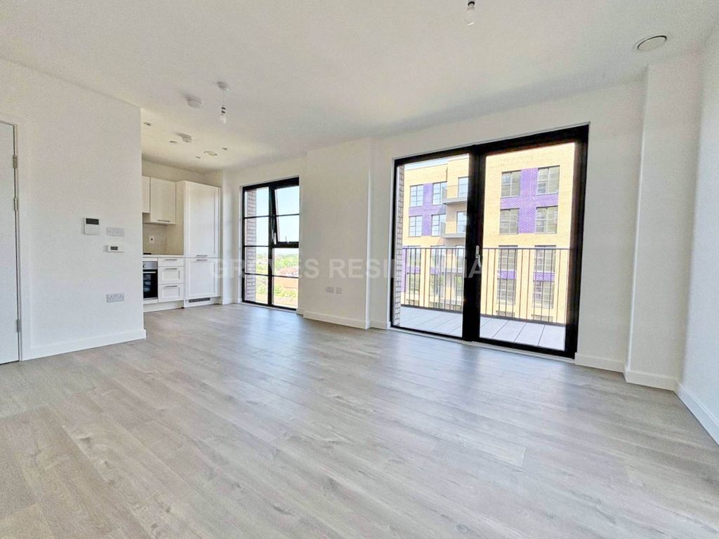Property photo 2 of 13