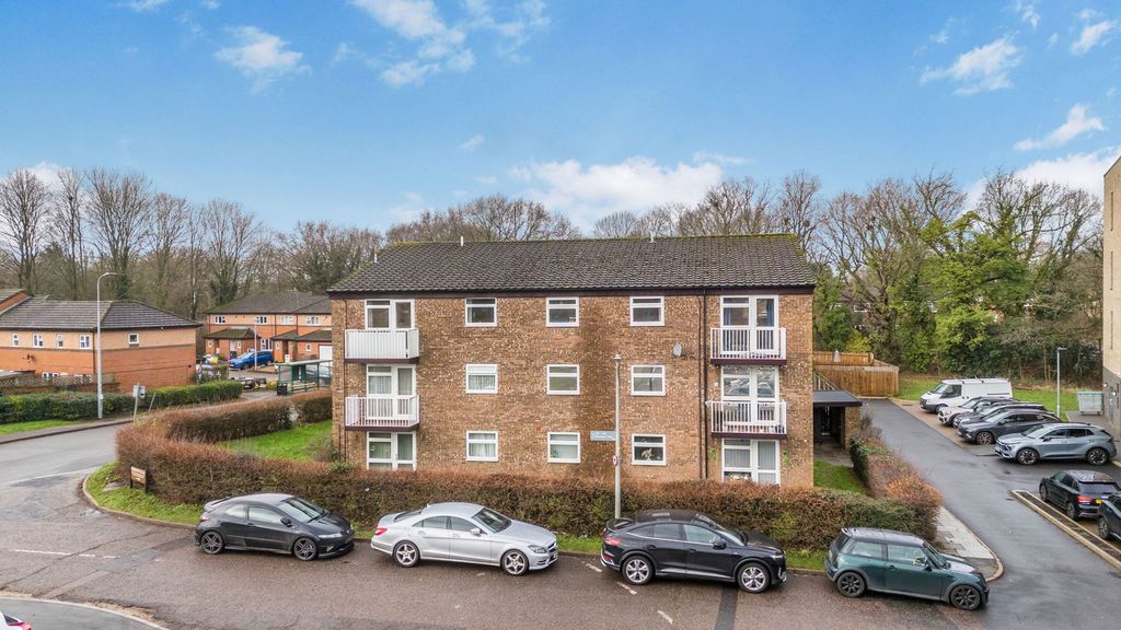 Property photo 2 of 9