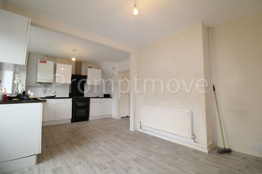 Property photo 3 of 8 Na