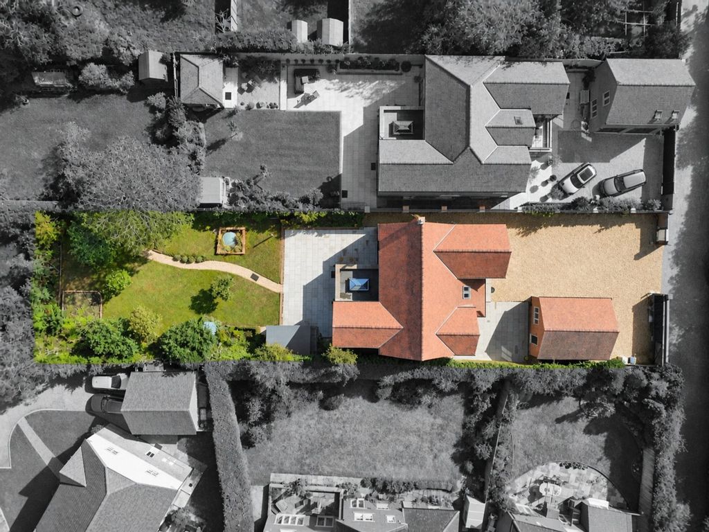 Property photo 3 of 37