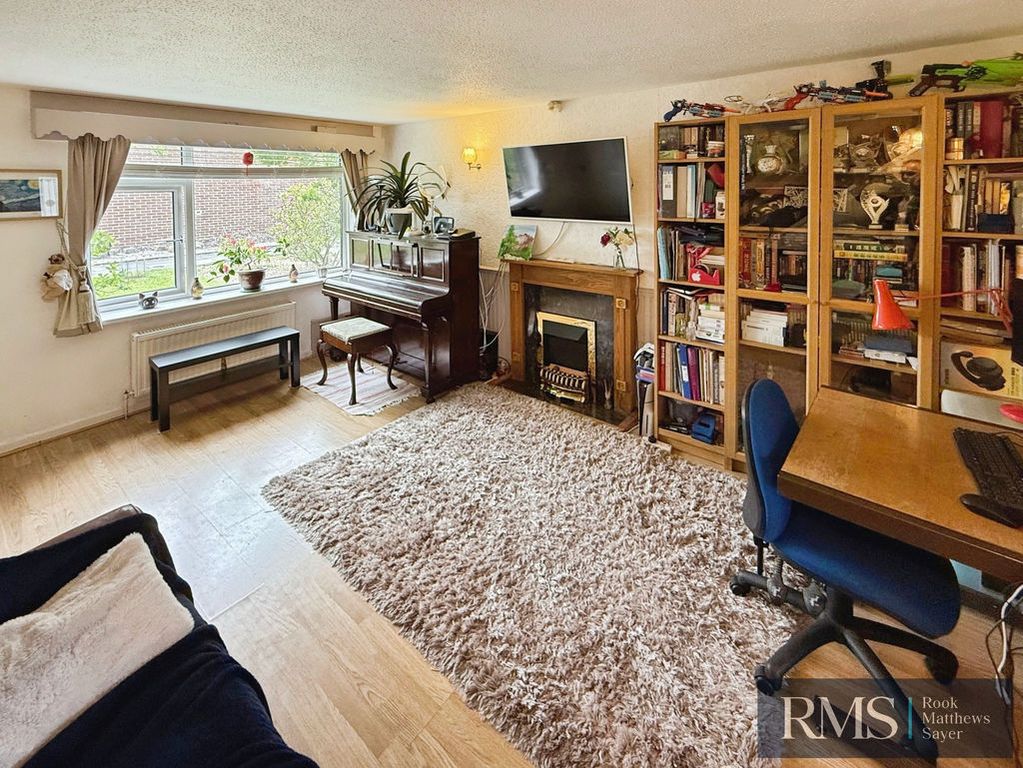 Property photo 3 of 11 Photo 11