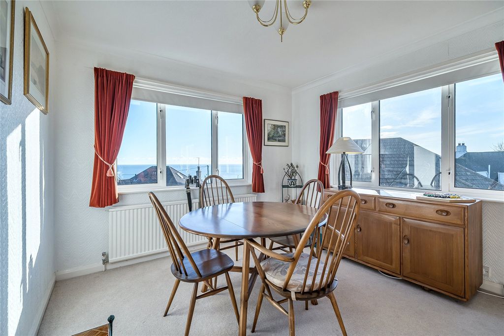 Property photo 3 of 21 Lounge/Diner