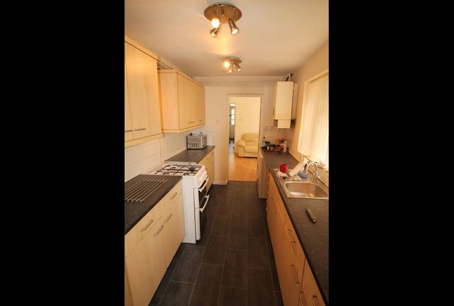 Property photo 2 of 9 Kitchen