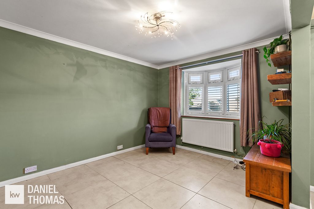 Property photo 3 of 26