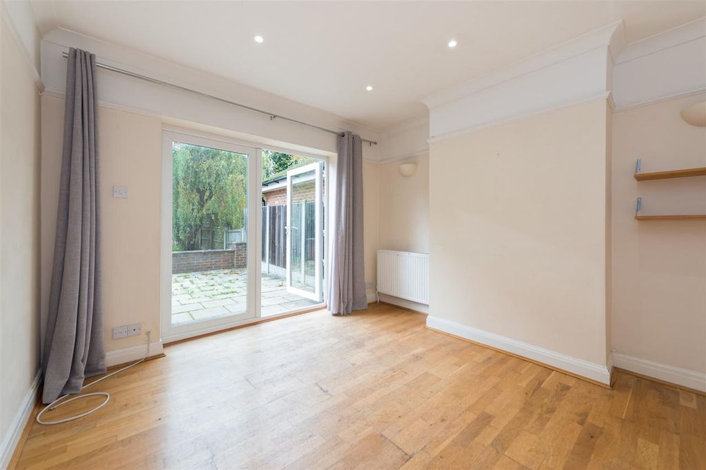 Property photo 3 of 19