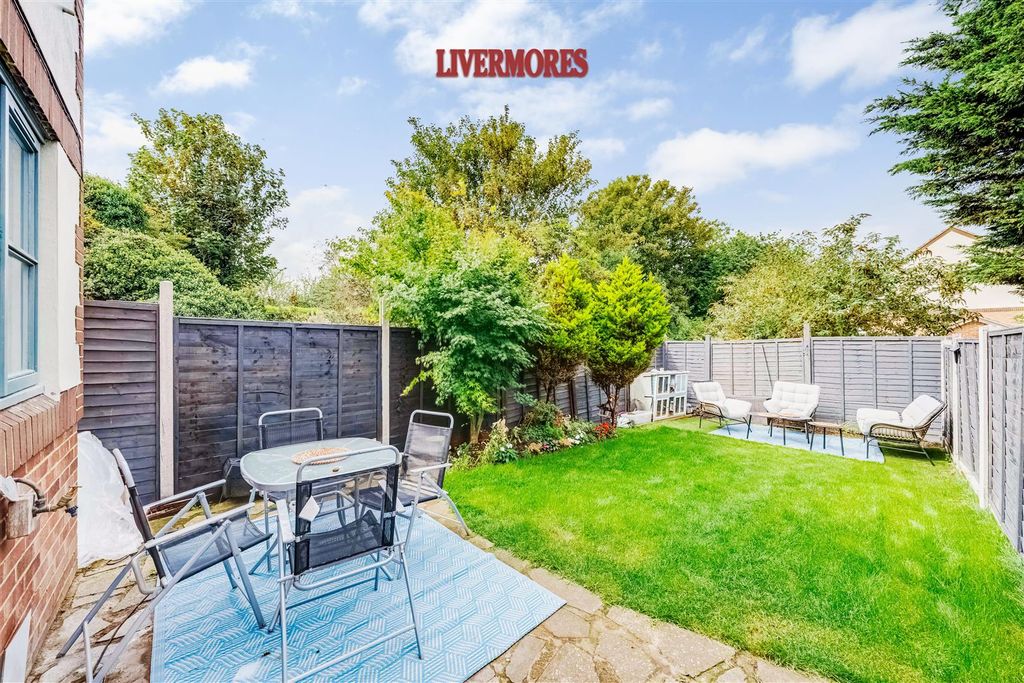 Property photo 3 of 16 Garden !.Jpg