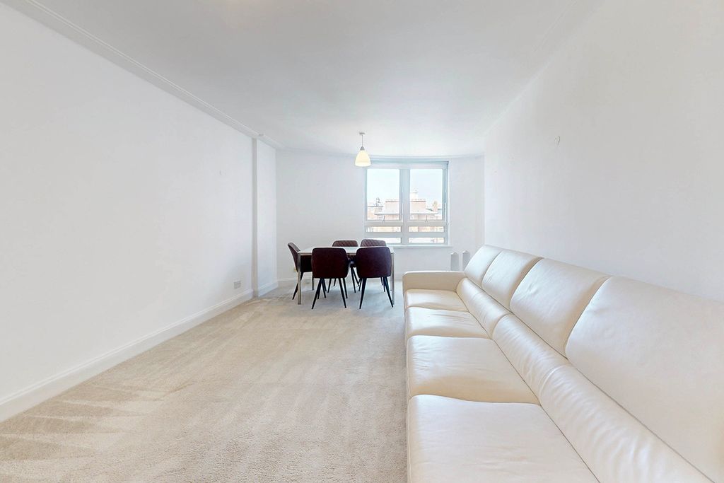 Property photo 2 of 16 Picture No. 35