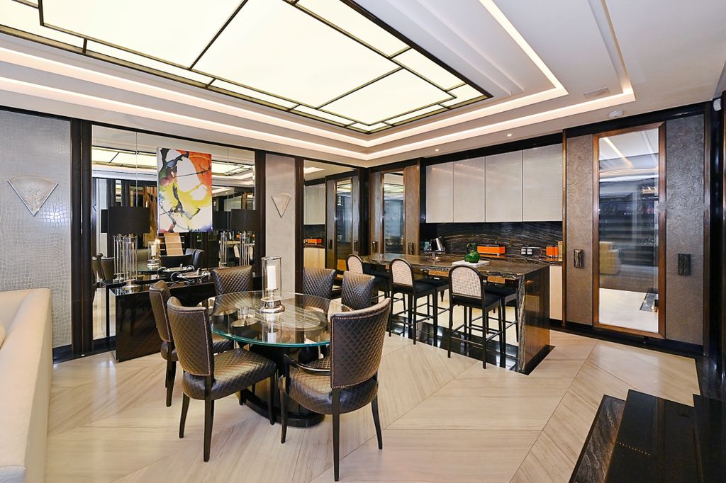 Property photo 2 of 28