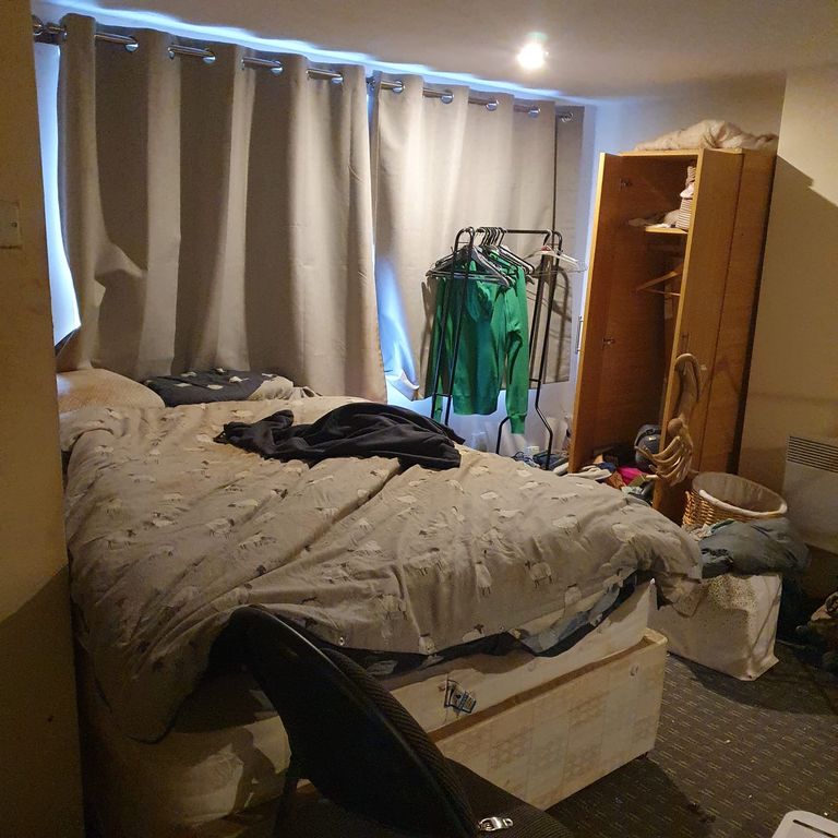 Property photo 1 of 4