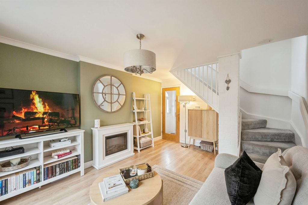 Property photo 3 of 15