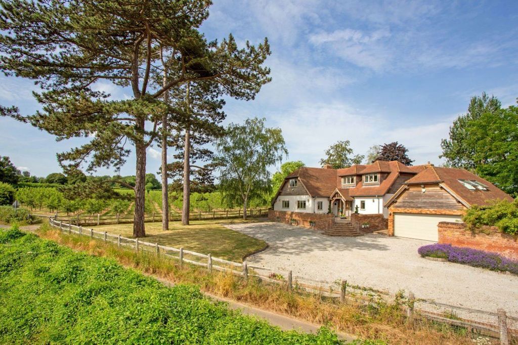 Property photo 1 of 20