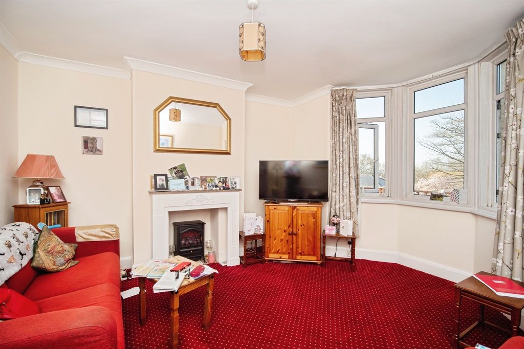 Property photo 3 of 23