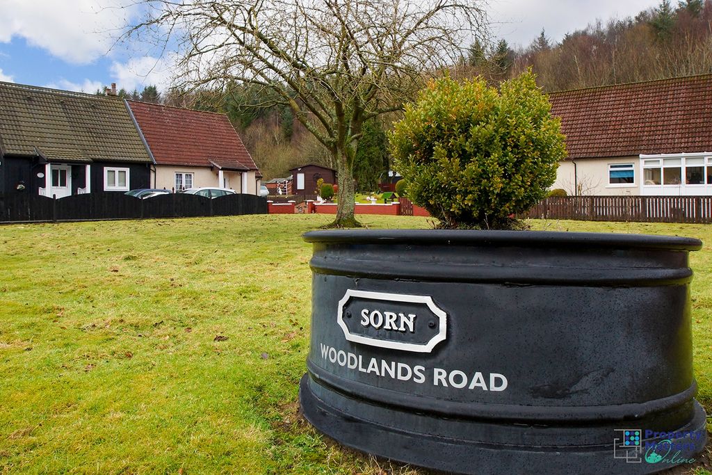 Property photo 2 of 18 Street View