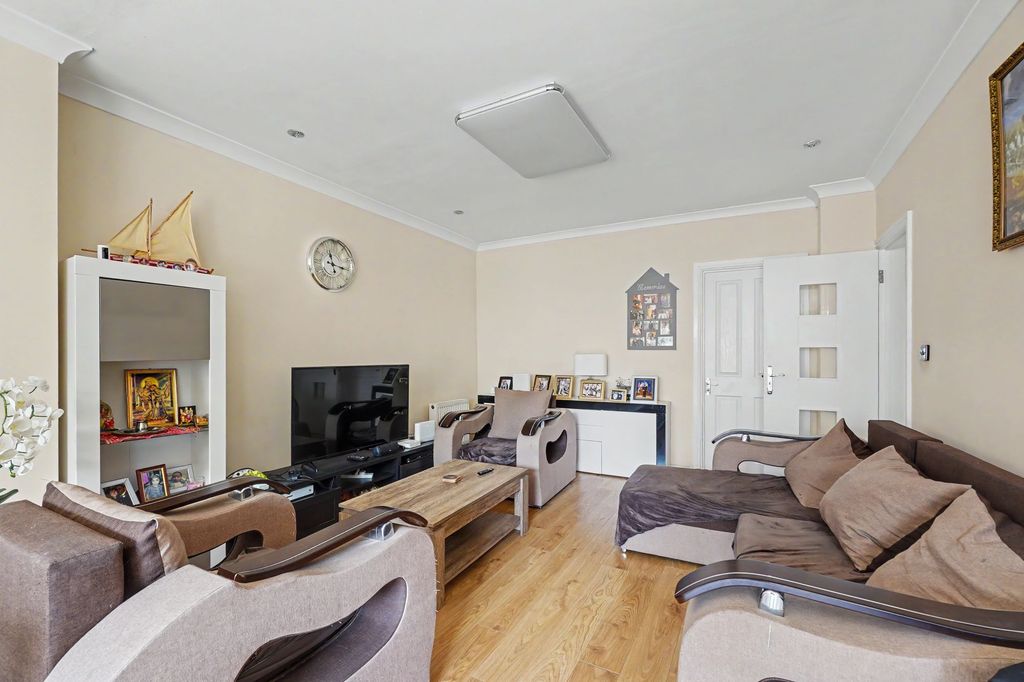 Property photo 2 of 16