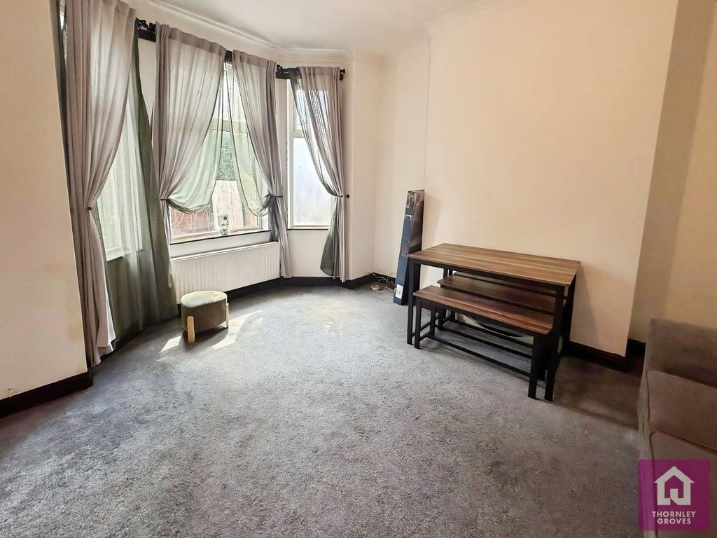 Property photo 3 of 10 Picture No. 02