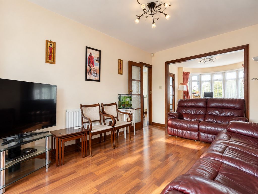 Property photo 3 of 22 5564492