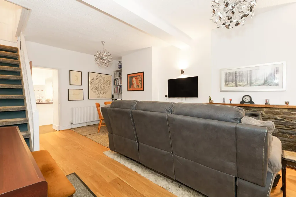 Property photo 3 of 17
