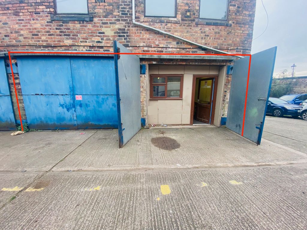 Property photo 1 of 4