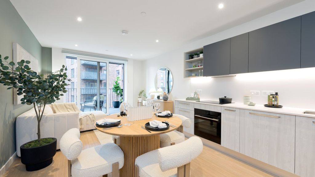 Property photo 2 of 8