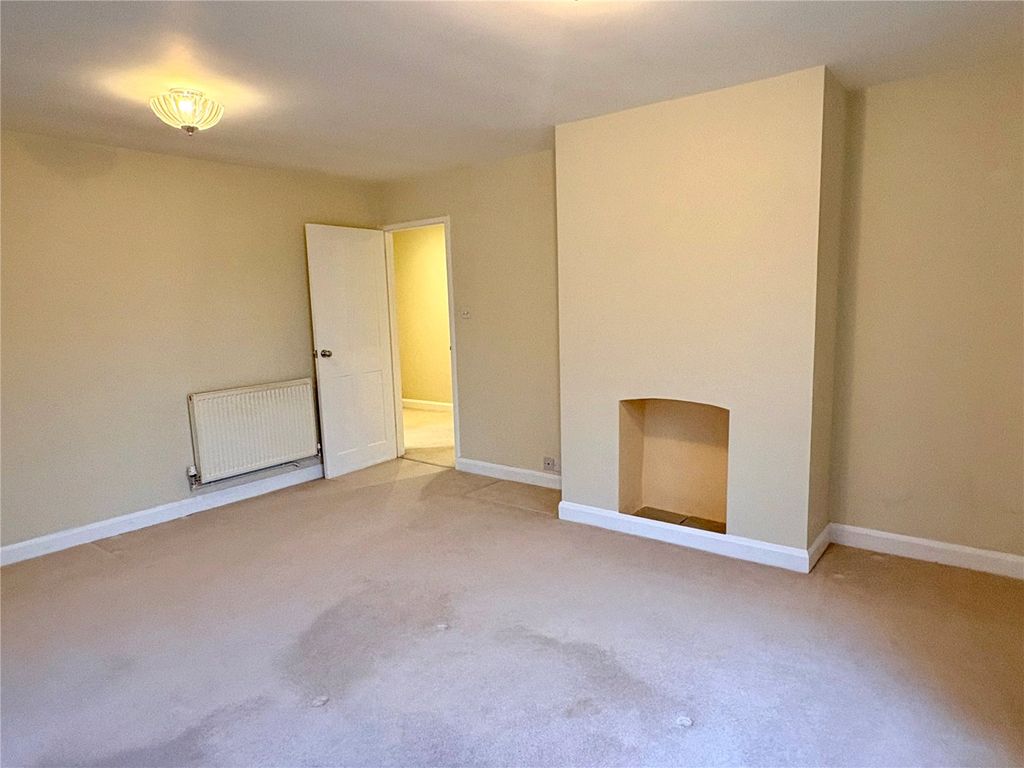 Property photo 3 of 11 Picture 3