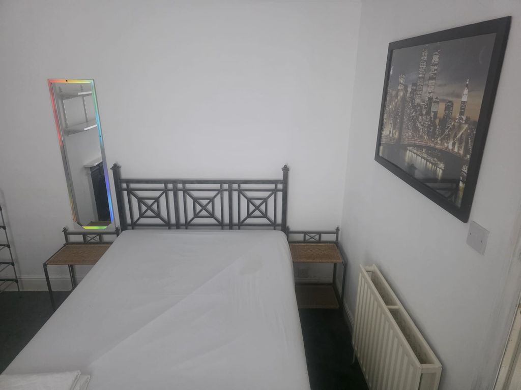 Property photo 1 of 3