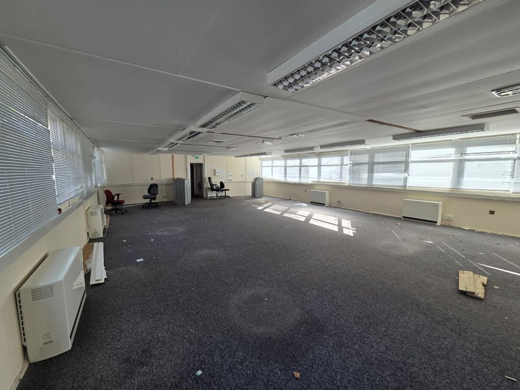 Property photo 2 of 4 Inside View 1