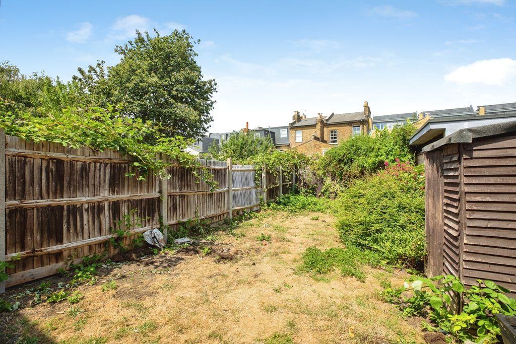 Property photo 2 of 20